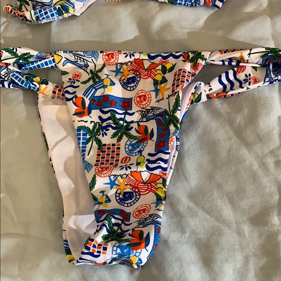 Colorful Patterned Bikini Set - Picture 4 of 5